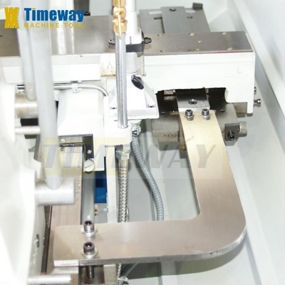 Horizontal Gap-bed Metal Lathe Machine with 590 KG Weight and Other Tool Post Stations