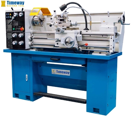 Horizontal Gap-bed Metal Lathe Machine with 590 KG Weight and Other Tool Post Stations