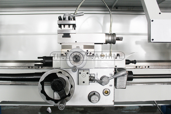 Max. Swing Diameter 410mm Light Duty Precision Gap Bed Lathe CM-400 with Performance