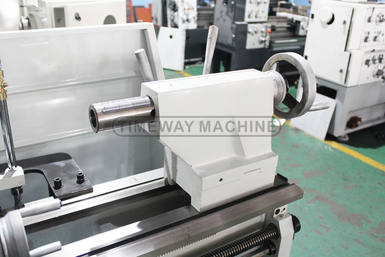 Max. Swing Diameter 410mm Light Duty Precision Gap Bed Lathe CM-400 with Performance