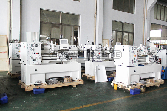 400-800mm Swing Taper of tailstock sleeve MT4 Horizontal Precision Gap Bed Metal Lathe