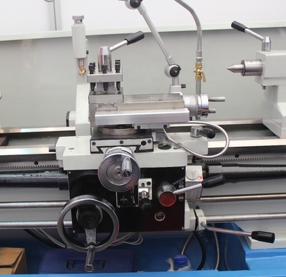 Medium Duty Universal Mechanical Precision Lathe with Max. Length of Workpiece 1000mm