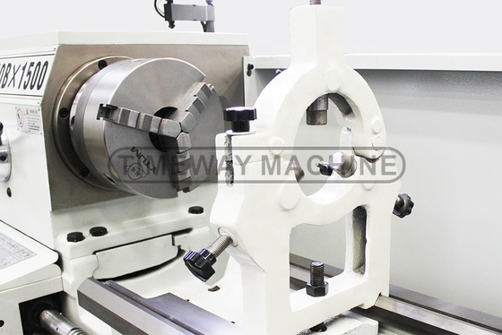 Horizontal Flat Bed Lathe Machine Tool with 500mm Swing and MT5 Tailstock Quill Taper