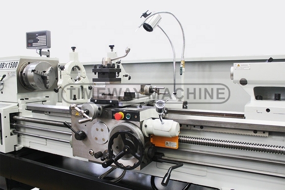Horizontal Flat Bed Lathe Machine Tool with 500mm Swing and MT5 Tailstock Quill Taper