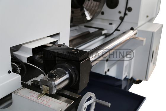 Energy Mining Pipe Threading Lathe Q-200 550mm Bed Width for Smooth Threading Process