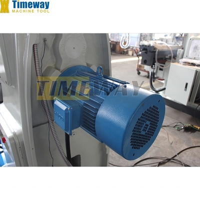 900/880mm Table Travel Precision VM400W Vertical Knee-Type Milling Machine for Results