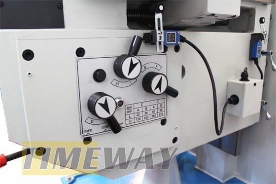 UM320D Horizontal Knee-type Milling Machine for Medium Duty Machining Weight KG 1550