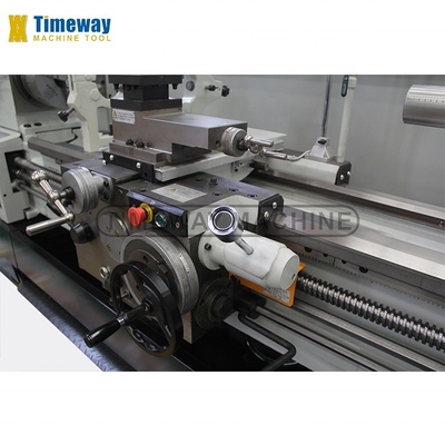 BL-660C Metal Lathe Machine 36-1600 rpm Spindle Speed Range 660mm Max. Swing Over Bed