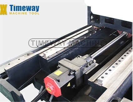 T-Type HMC630 Horizontal Machining Center 1100mm Table Travel and 1-8000mm/min Feed Speed